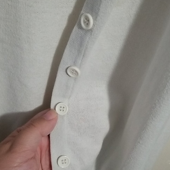 Forever 21 L White Cardigan With Buttons - Picture 7 of 8